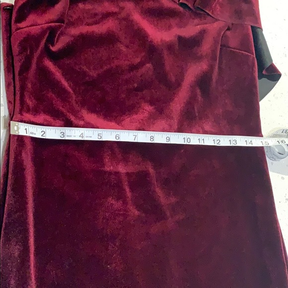 Velvet dress - Picture 5 of 8